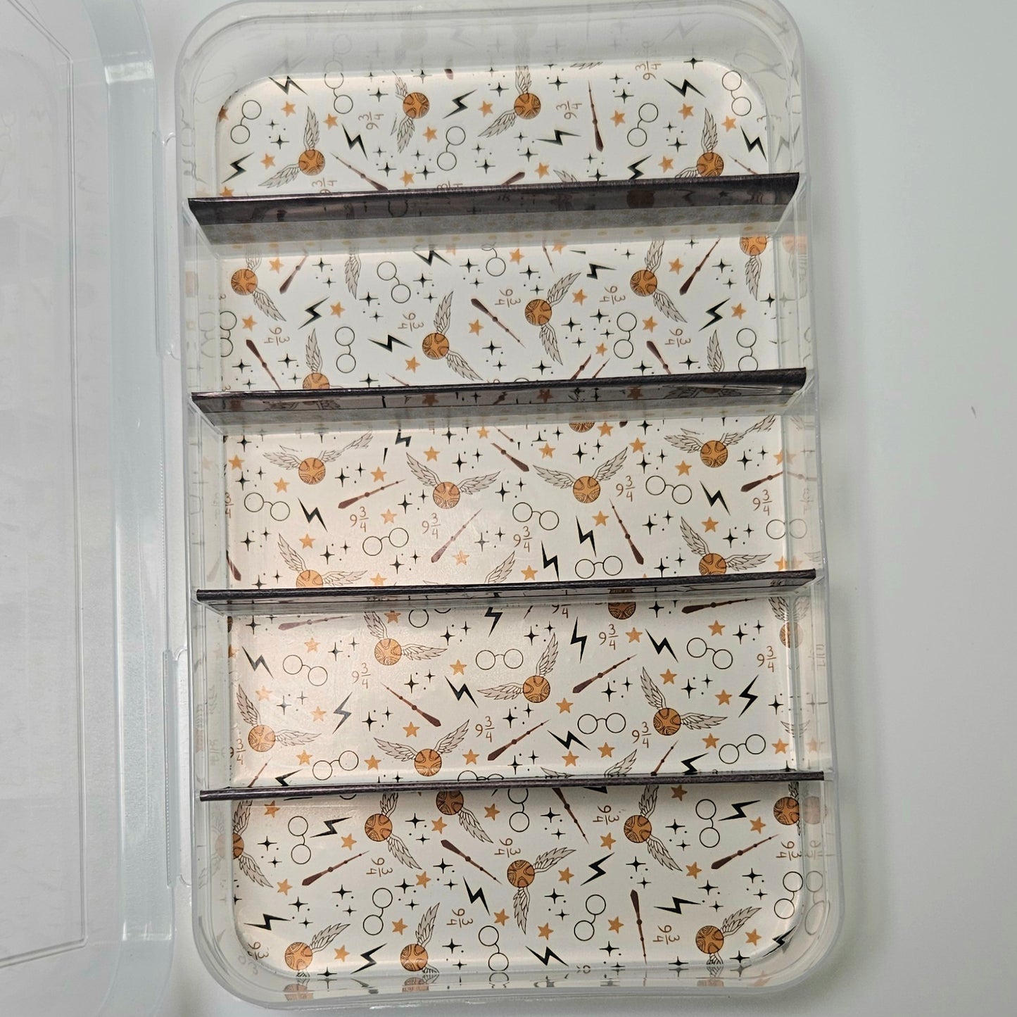 Miniature English Books Replicas - random Titles - 100 books + Miniature Travel Bookshelf