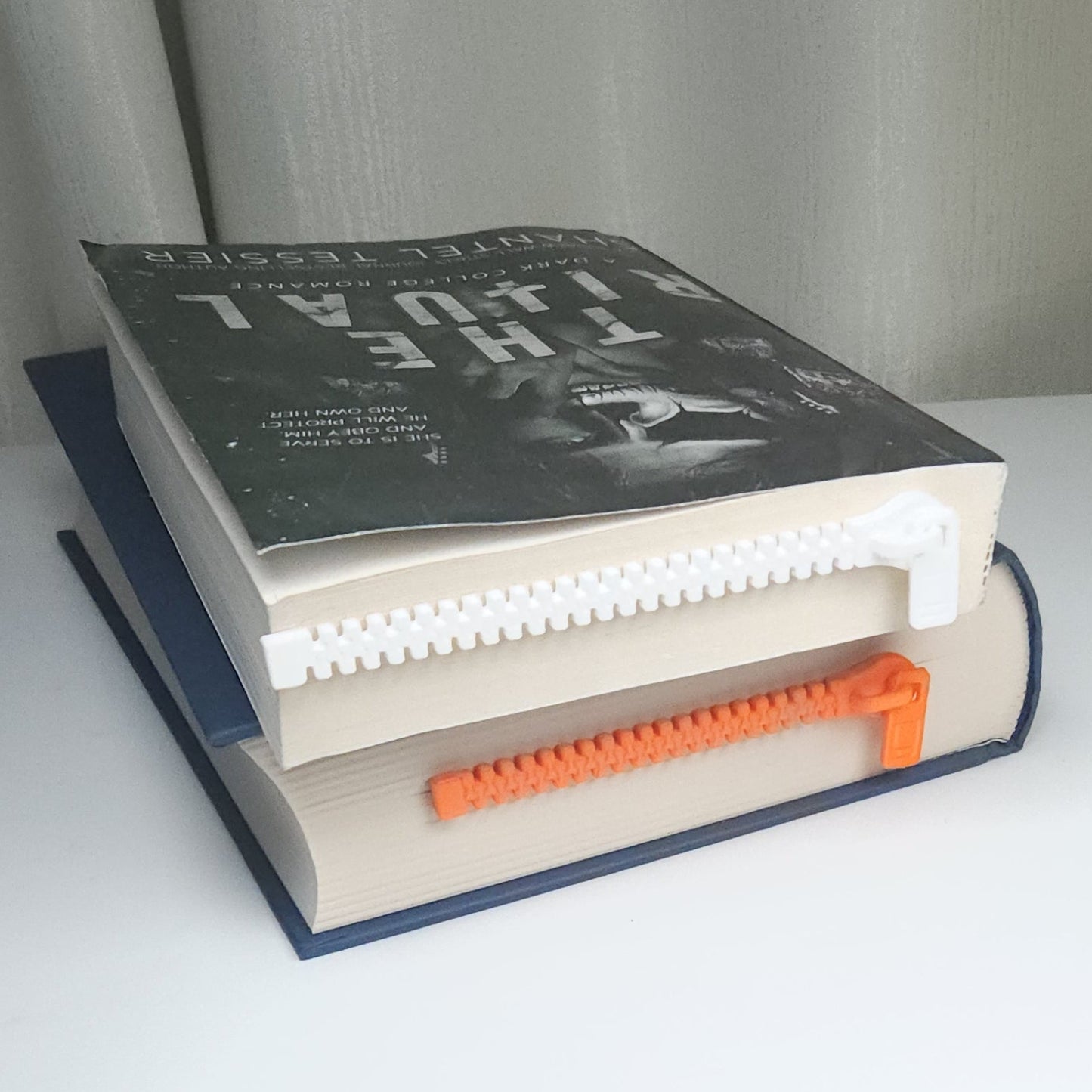 Zipper Bookmark